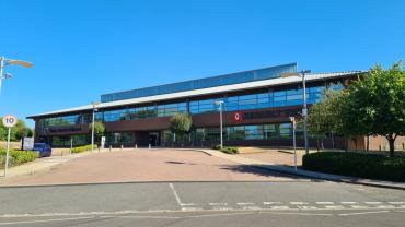 Volvo-Trucks-Buses-HQ-Warwick-.jpg