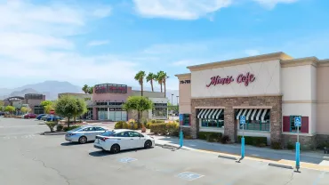 LaQuinta_KomarDesertCenter_sm-jpg-webp.webp