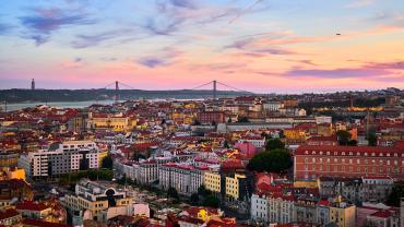Lisbon_36831596786_cropped.jpg