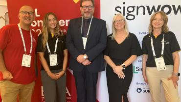 Inspectas-Faye-Oxley-and-Paula-Candlish-with-BDA-leadership-at-the-BSL-conference-in-Leeds.jpg