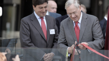 HRH the Duke of Gloucester (right) & Mr Fernando Capelastegui, FCC Environment’s Director in Severn Waste Services.