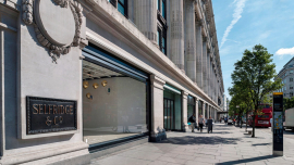 Selfridges Oxford Street - Front of Store, Window 2. (Photography by Andrew Meredith).